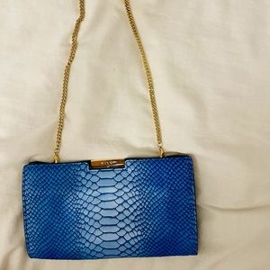 Milly Leather Croc Clutch (blue)